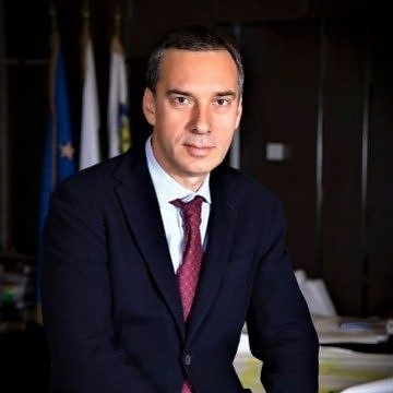 Кметът Димитър Николов отправя докосващ поздрав към учителите по случай празника им днес