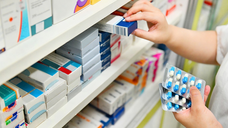 Фармацевтите предупреждават - да не се презапасяваме с антибиотици и лекарства