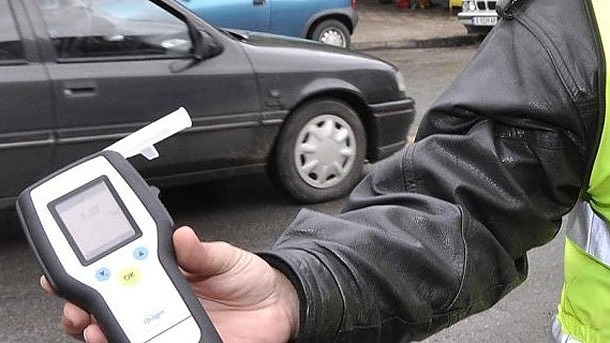 Пияни зад волана: 37-годишен мъж шофира с 2,41 промила в Черноморец, 20-годишен бургаски джигит управлява с 1,97 промила джипа си
