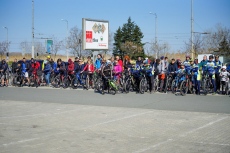 Десетки колелоездачи се включиха в първия велопоход \