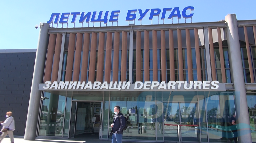 Нискотарифна авиолиния започва полети от Бургас за Трансилвания