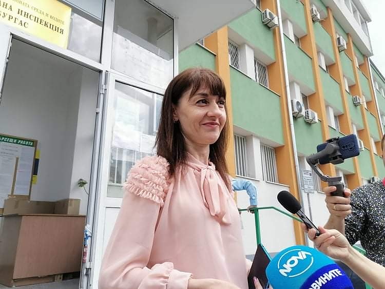 Уволнената директорка на РИОСВ Бургас: Обидена съм от квалификацията на министъра за мен