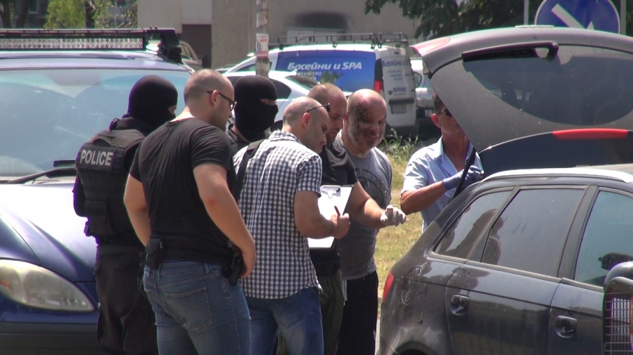 Трима са задържаните при акцията в Бургаско: Крадяли най-скъпите коли чрез модерна система за отключване