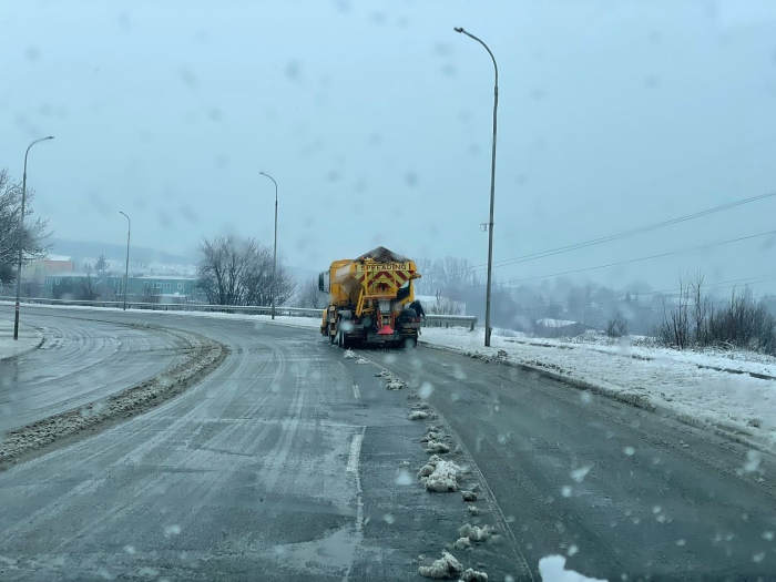 Снегът в Бургас: Ето какво е състоянието на пътищата в региона