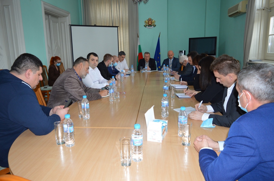 Бургаски депутати и Областният управител се обединиха около важни проекти за региона
