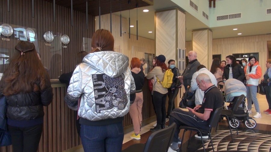 Регистрират украински бежанци за временна закрила директно в хотелите в Слънчев бряг (СНИМКИ)