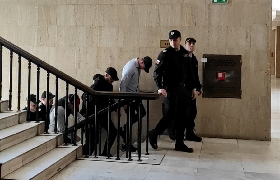 Прокуратурата в Бургас иска Илко и компания отново ареста, изнудвали ученици и по телефона 