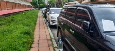 На прага на летния сезон в Слънчев бряг: Слагат предупредителни бележки по украинските коли, че паркирането става платено 