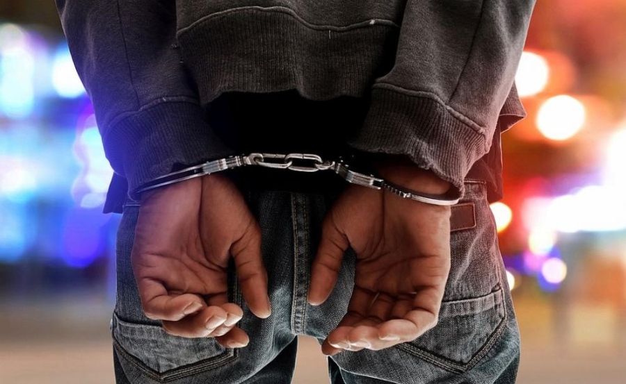 По сигнал: Задържаха 22-годишен наркодилър в Айтос 