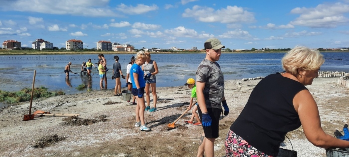 Природозащитна бригада в помощ на Поморийско езеро 