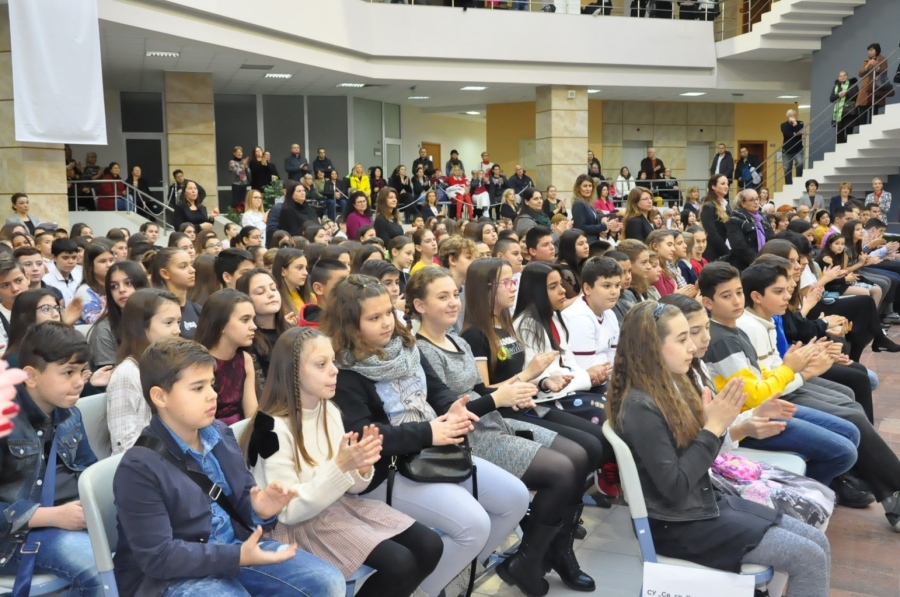 Кой ще е новият „Ученик на годината“ в Бургас? Започна гласуването за най-престижната младежка награда