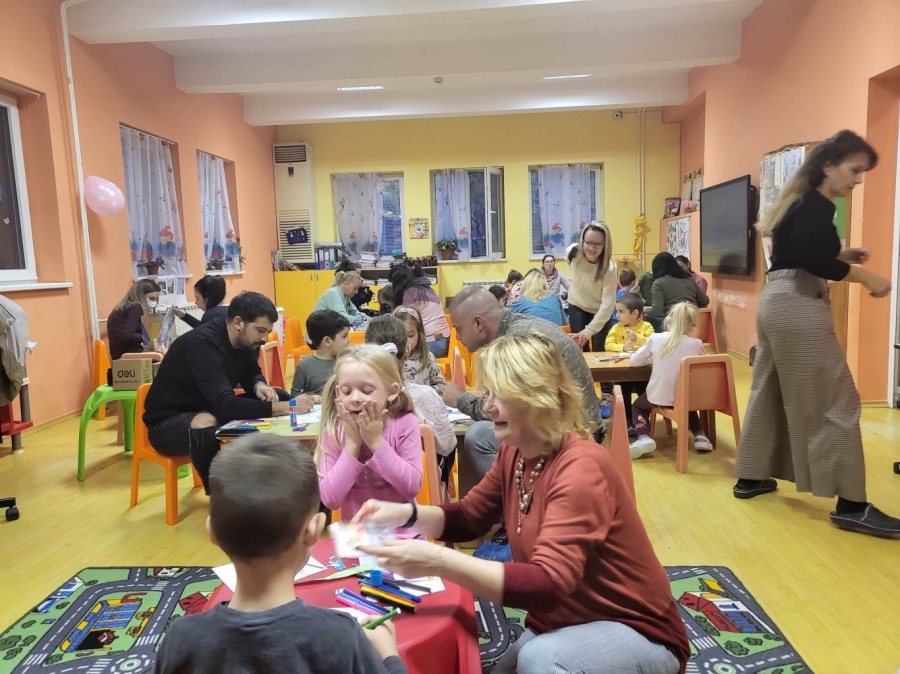 В бургаска детска градина направиха семейно ателие за деца и родители