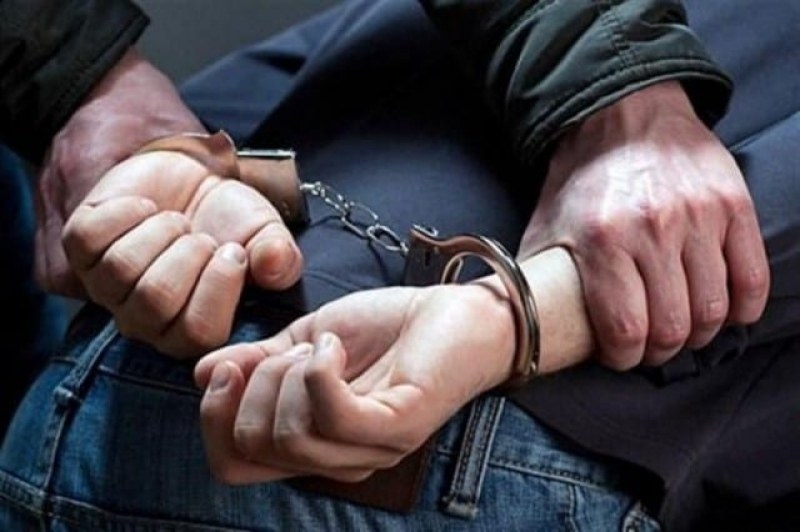 Граждански арест в Бургас: 39-годишен мъж спря крадец на портфейли центъра 