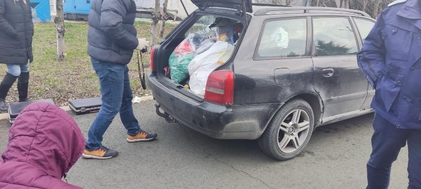 Полицията откри голямо количество марихуана в автомобил край Поморие (СНИМКИ)