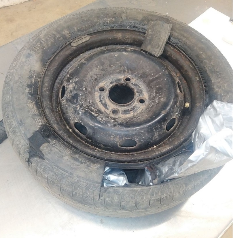 Предотвратиха опит за контрабанда на 19 кг дрога към Турция, скрита в гуми 