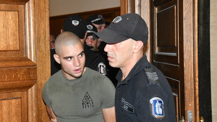 Разследват прокурорския син от Перник Васил Михайлов за побой и в Созопол