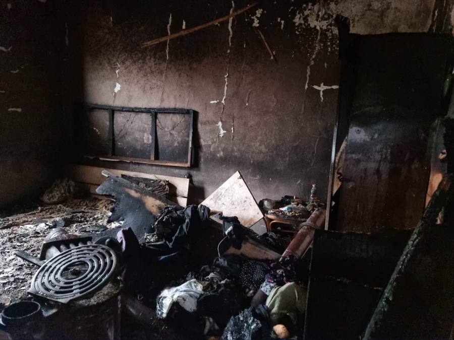 Зов за помощ! Момиче от царевското село Велика остана без дом след пожар 