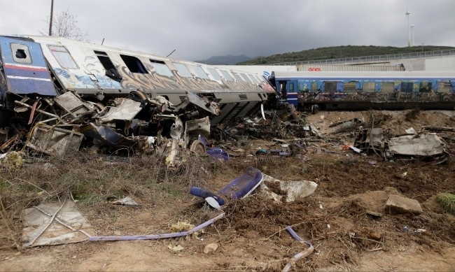 Загубен билет спаси живота на студентка при тежката влакова катастрофа в Гърция