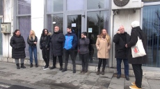 Инспектори от КЗП-Бургас на протест: Обидни са заплати от 880 лева 