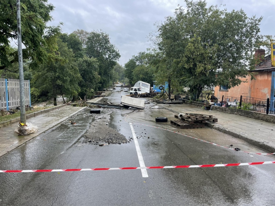 Екоминистерството: 38 млн. лева са щетите от наводненията в Царево
