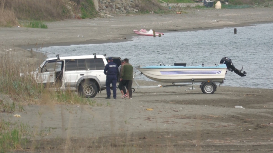 За 15 минути: Двама нагазиха с превозните си средства на плаж край Черноморец (СНИМКИ)