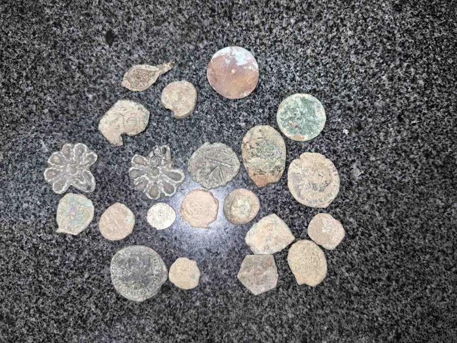 Полицесйка проверка на автомобил в Айтоско доведе до неочаквано откритие в дома на местен жител