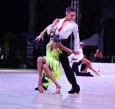 Шампиони по спортни танци от 28 държави идват за Международния турнир “Купа Бургас” и Световно първенство за юноши този уикенд