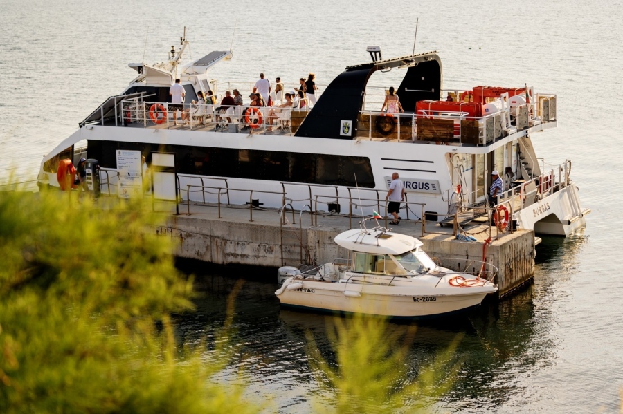 Пролетта идва с пътешествия до остров Света Анастасия през април