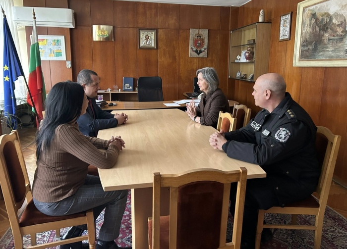 Обсъждат командироването на полски полицаи по Южното Черноморие за летния сезон